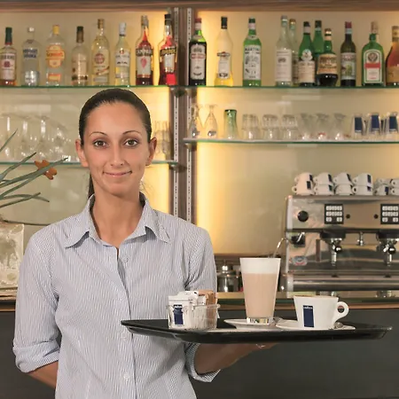 アパートホテル イル テアトロ